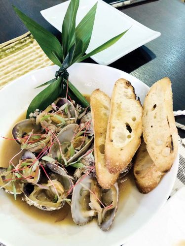 New Wailuku restaurant ushers in some sparkle for the New Year